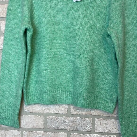 NWT J. Crew fuzz puff sleeve Green sweater size M Alpaca Blend - Picture 5 of 10